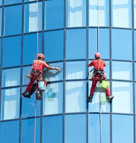 Мытье фасадов промальпинистами в Северобайкальске